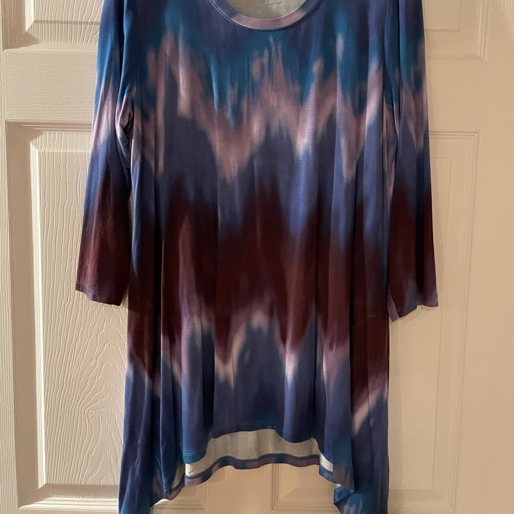 3/4 sleeve tie dye shirt
